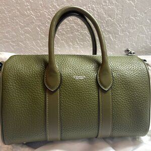 Coach Compass 25 in olive. Like new. Rare color.  No longer available.